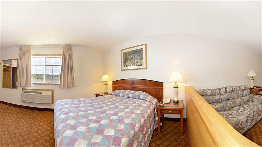 Econo Lodge Inn & Suites Madras Zewnętrze zdjęcie