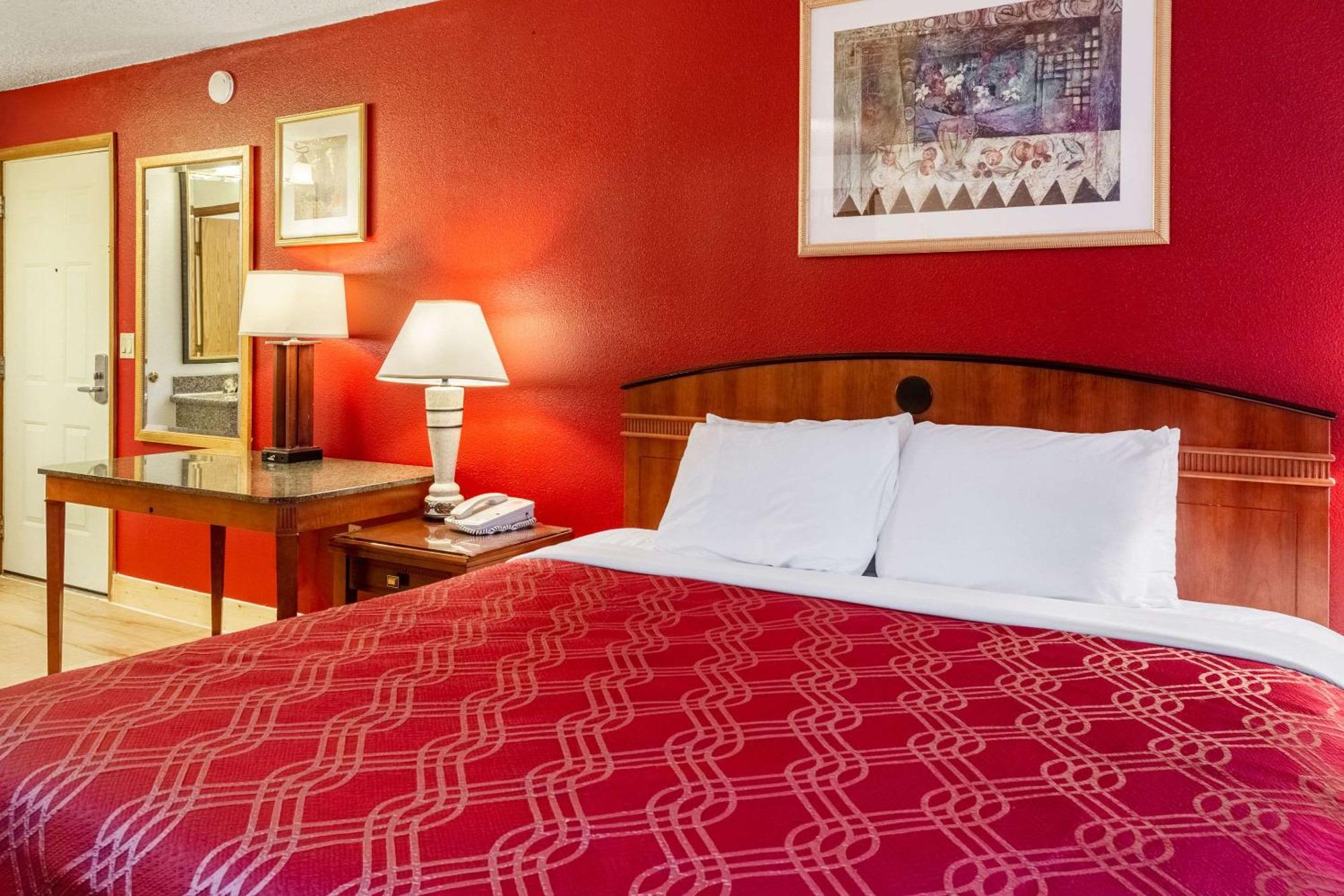 Econo Lodge Inn & Suites Madras Zewnętrze zdjęcie