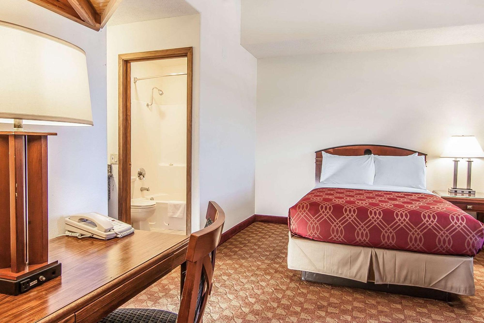 Econo Lodge Inn & Suites Madras Zewnętrze zdjęcie