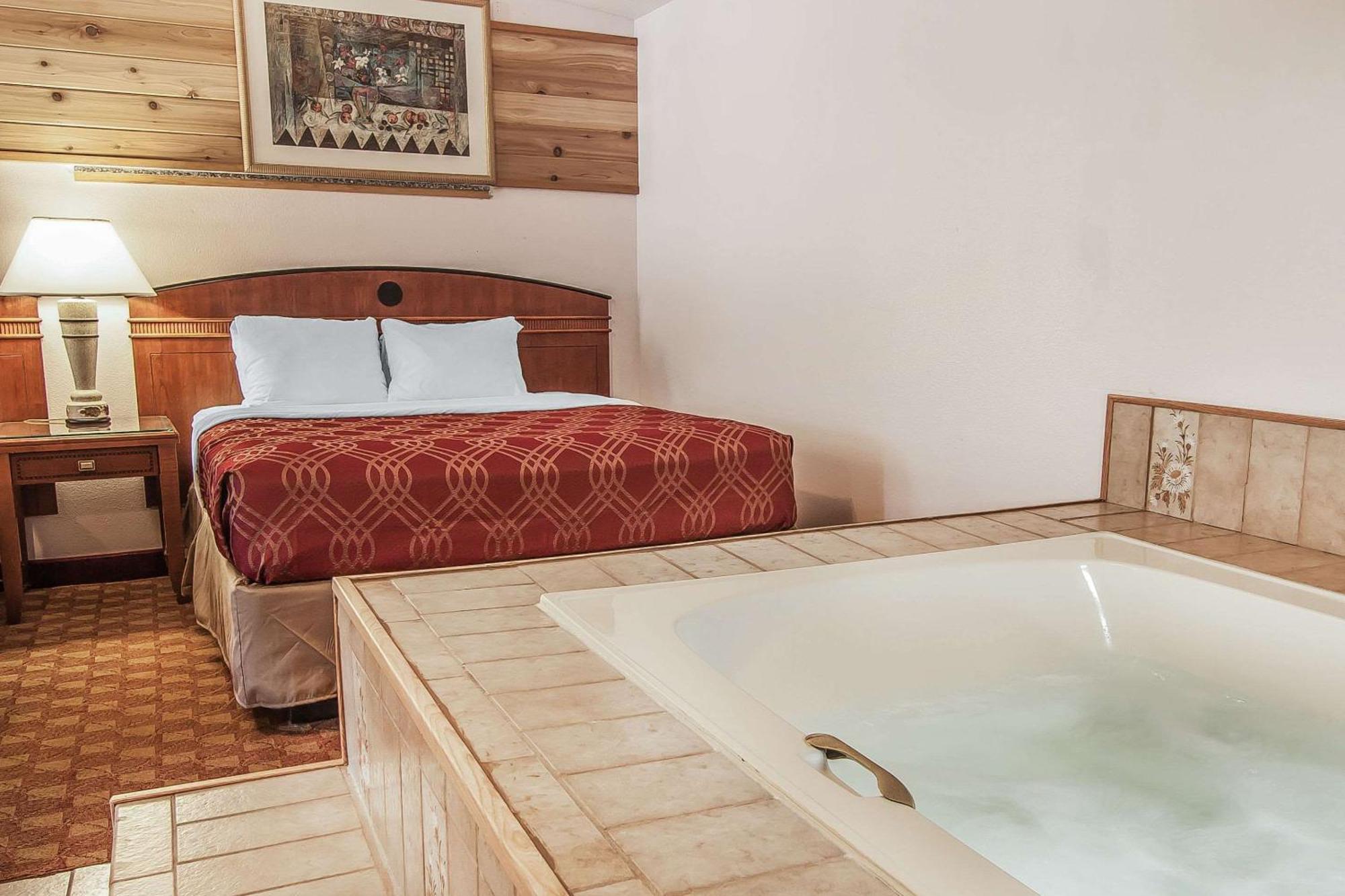 Econo Lodge Inn & Suites Madras Zewnętrze zdjęcie