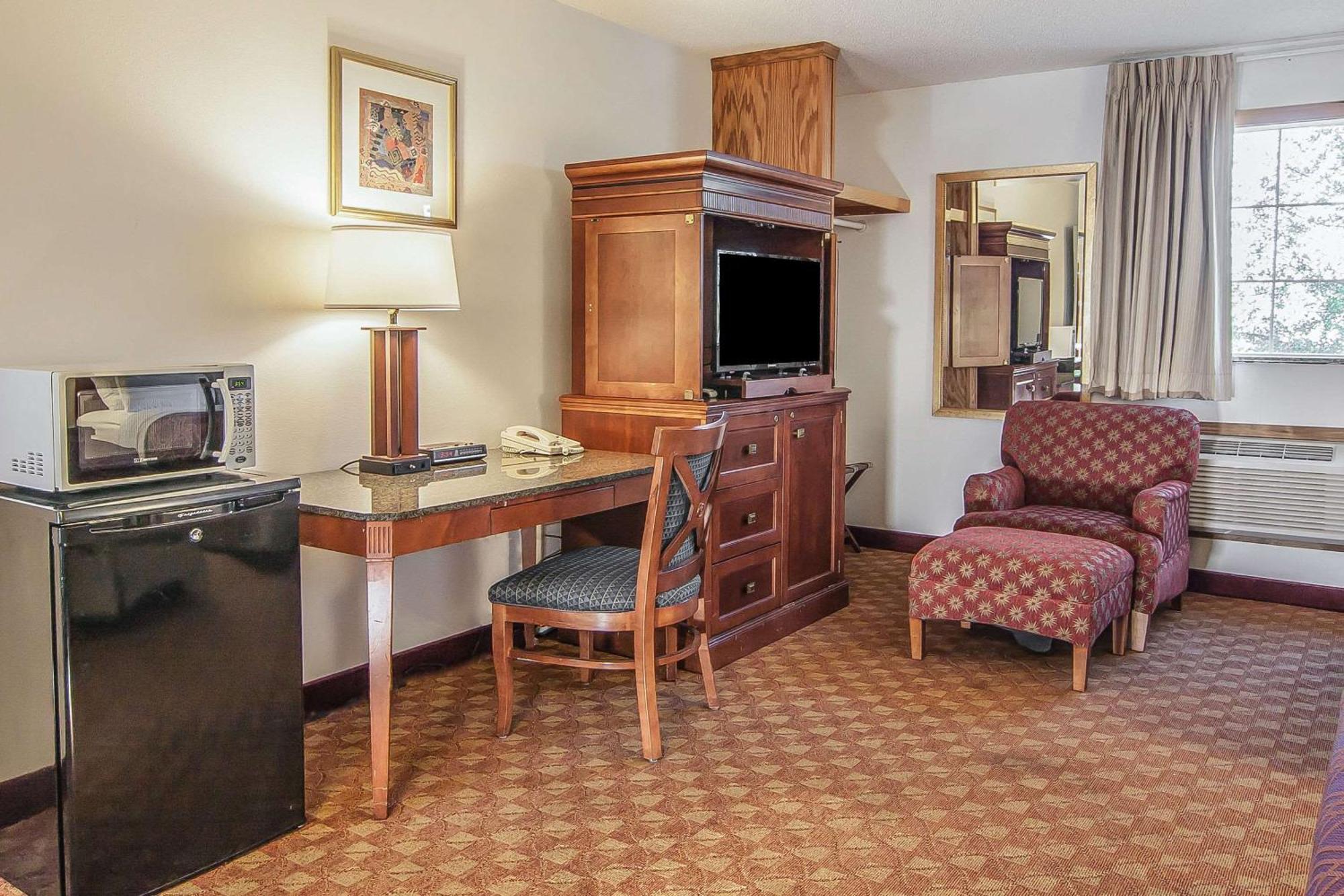 Econo Lodge Inn & Suites Madras Zewnętrze zdjęcie