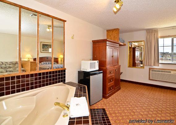 Econo Lodge Inn & Suites Madras Pokój zdjęcie