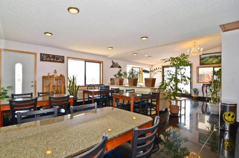 Econo Lodge Inn & Suites Madras Zewnętrze zdjęcie