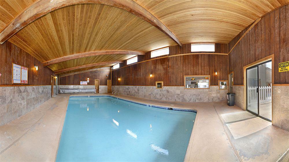 Econo Lodge Inn & Suites Madras Zewnętrze zdjęcie